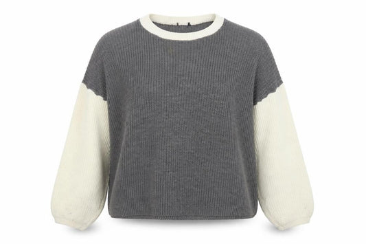Front view of Boohoo women’s grey round neck acrylic jumper, size L