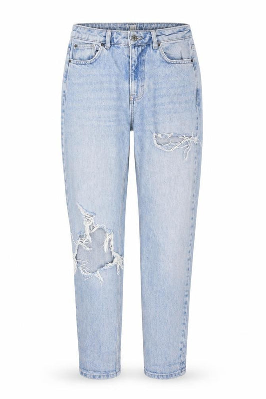 Front view of Topshop women’s blue cotton mom jeans, size UK 26, in, 32-inch leg regular button