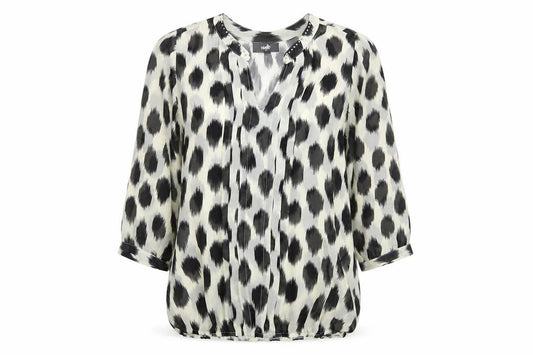 Front view of Wallis women’s ivory animal print polyester basic blouse, size S, v-neck