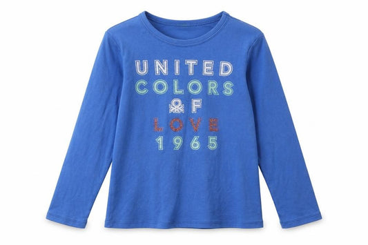 Front view of United Colors of Benetton girls’ blue cotton basic t-shirt, size 6-7, years round neck pullover