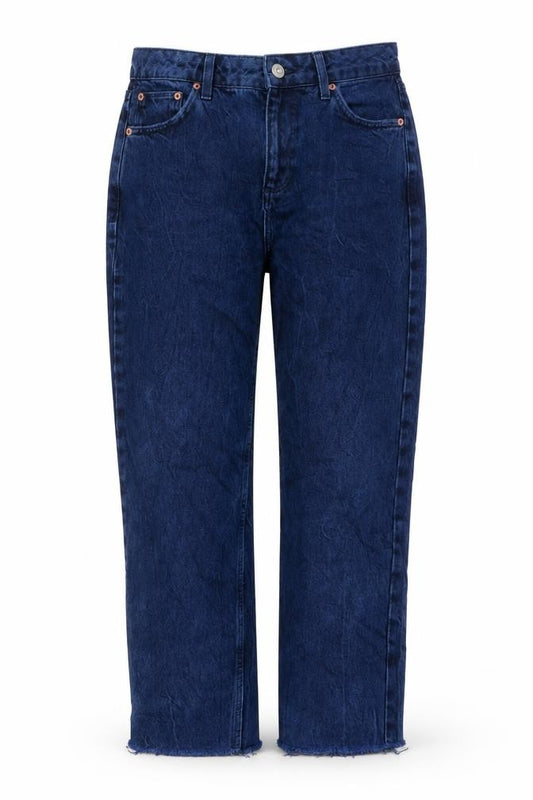 Front view of Urban Outfitters women’s blue cotton mom jeans, size UK 28, in, 30-inch leg regular button
