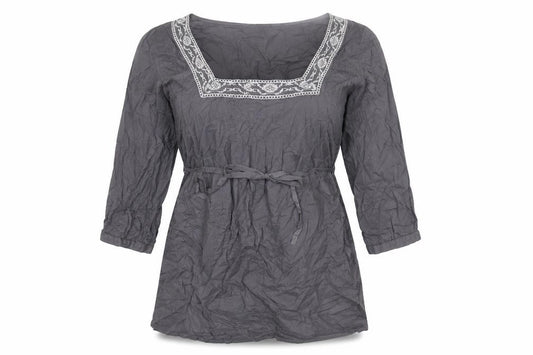 Front view of Glamorosa women’s grey cotton basic t-shirt, size UK 14, square neck