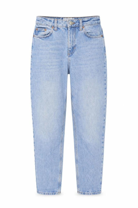 Front view of Topshop women’s blue cotton mom jeans, size UK 26, in, 30-inch leg regular button