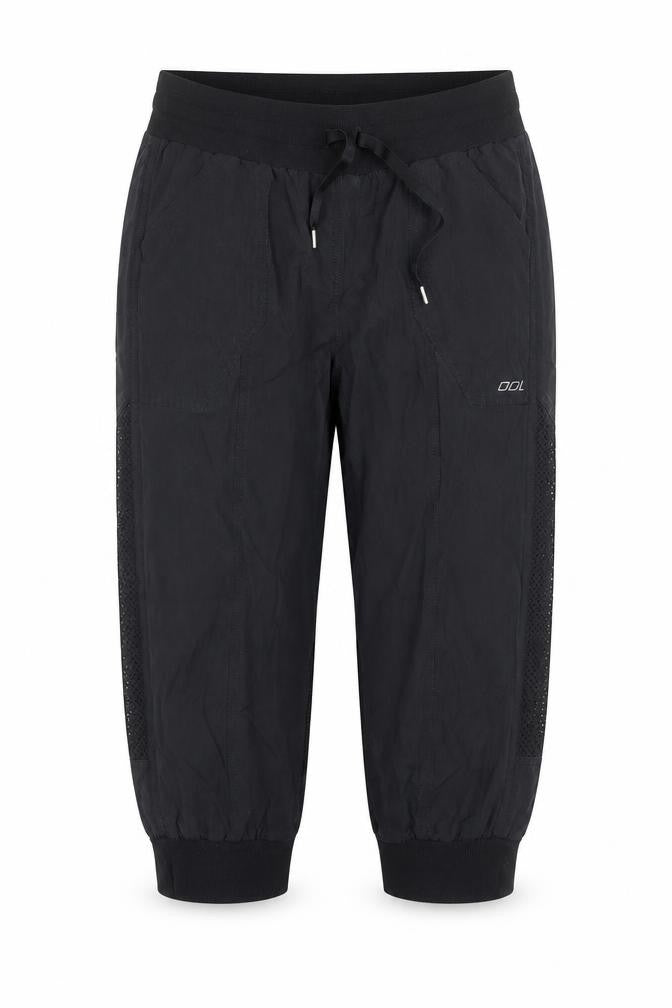 Front view of Laura Jane Active women’s black polyester cropped trousers, size M, 21-inch leg regular drawstring