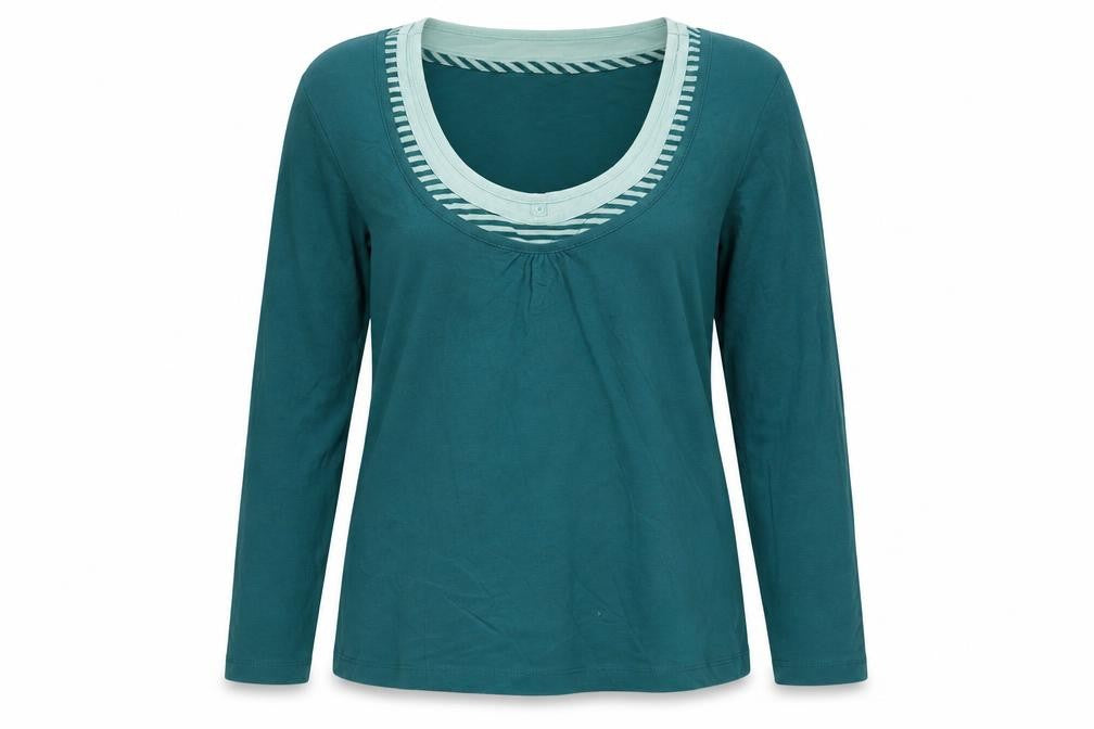 Front view of M&Co women’s green cotton basic t-shirt, size M, scoop neck
