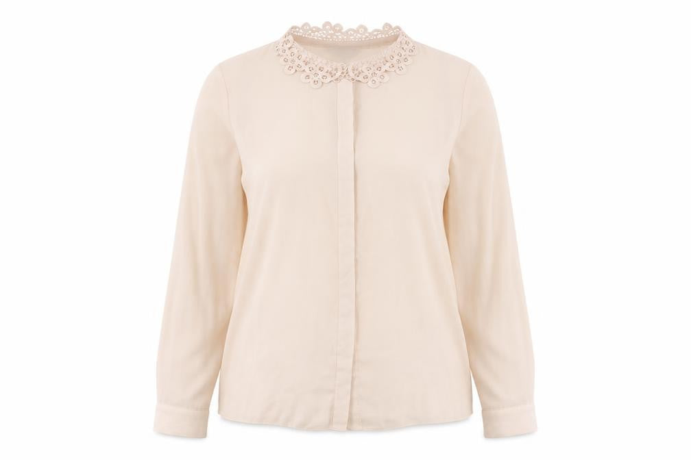 Front view of Dorothy Perkins women’s pink floral polyester basic button-up, size UK 16, collared
