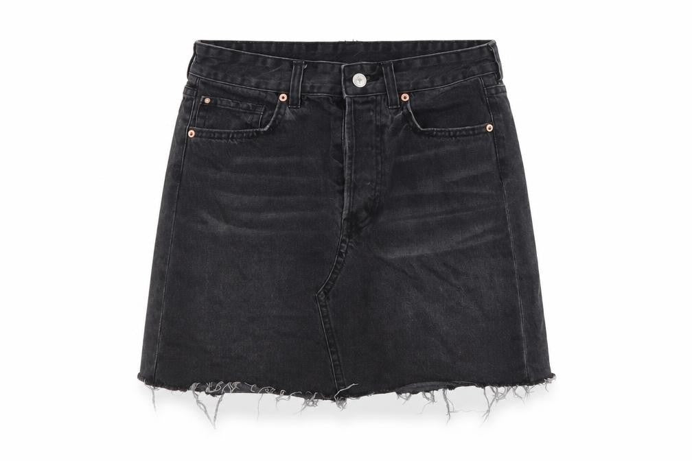 Front view of Denim & Co. women’s grey cotton mini skirt, size M, button