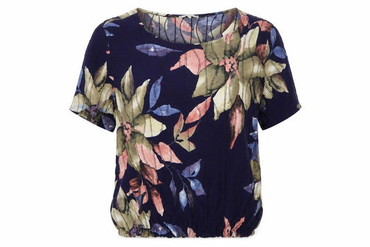 Front view of Lakeland women’s multicoloured geometric polyester basic t-shirt, size UK 20, round neck