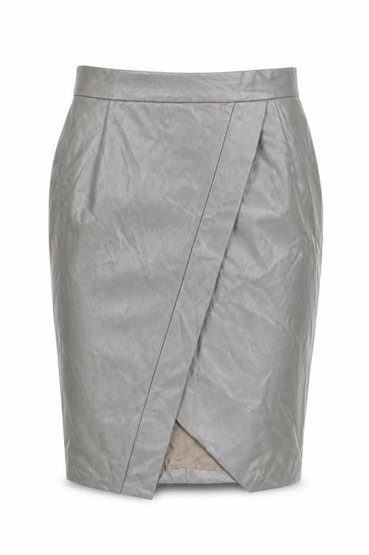 Front view of PRETTYLITTLETHING women’s green polyester straight & pencil skirt, size UK 8, zip