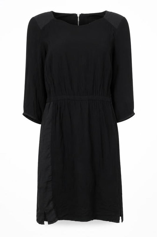 Front view of H&M women’s black polyester shift, size UK 6, boat neck zip