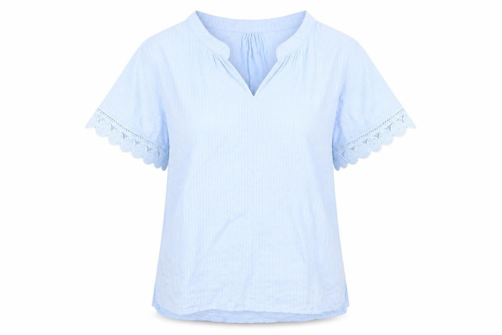 Preworn Womens Blue Cotton Basic T-Shirt Size L V-Neck - Crochet Trim