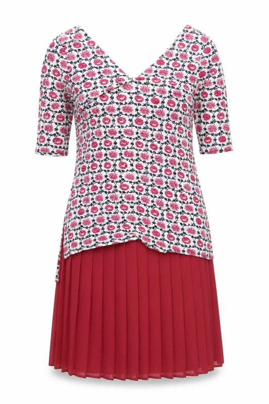 Front view of Next women’s red geometric polyester a-line, size UK 8, v-neck pullover - pleated
