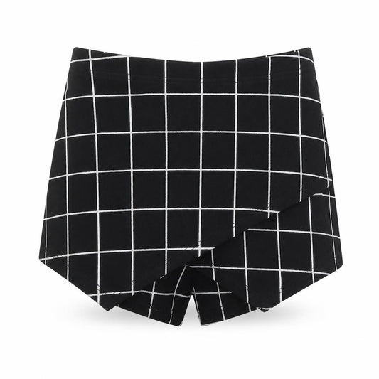 Front view of SHEIN women’s black check polyester skort, size M