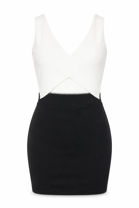 Front view of Boohoo women’s black polyester pencil dress, size UK 10, v-neck pullover