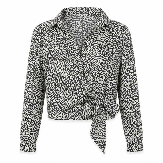 Front view of PRETTYLITTLETHING women’s black geometric polyester basic blouse, size UK 12, v-neck