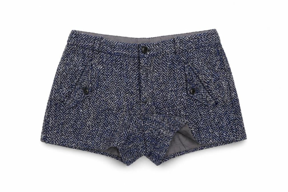 Front view of Gap women’s blue geometric polyester basic shorts, size UK 6, 3-inch leg regular button