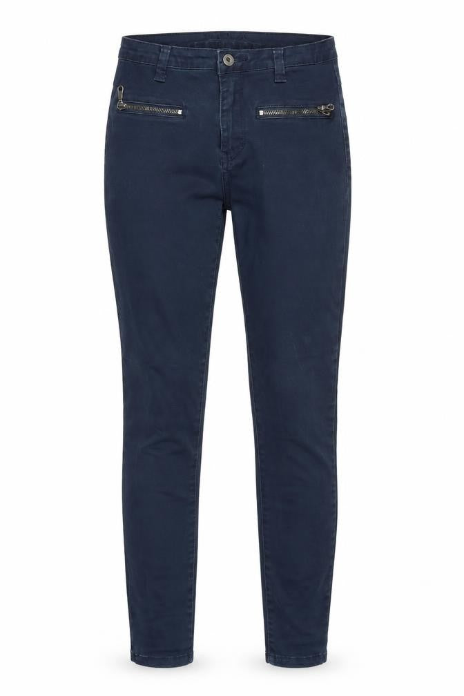Front view of VILA women’s blue polyester skinny jeans, size UK 24, in regular zip