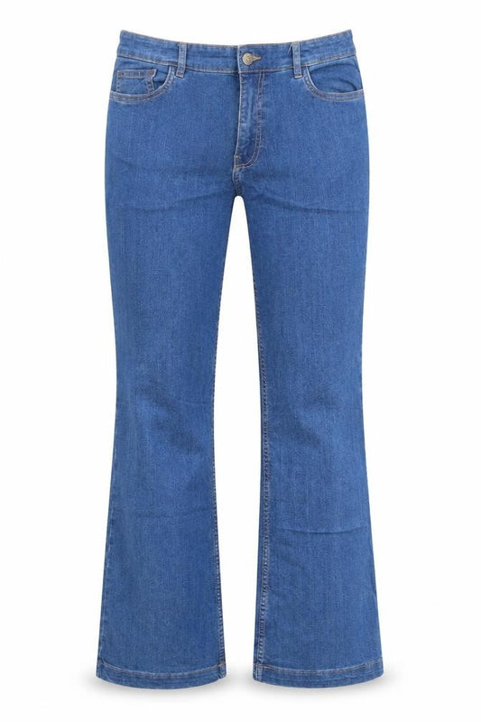 Front view of Forever 21 women’s blue cotton bootcut jeans, size UK 31, in regular zip