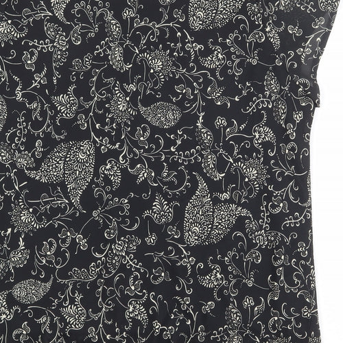 Classic Womens Black Geometric Polyester Basic T-Shirt Size 26 V-Neck