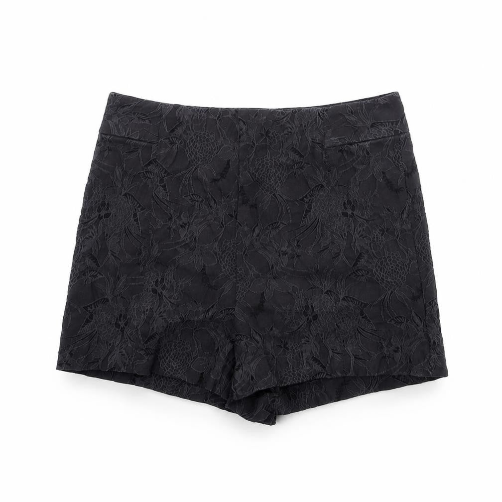 Front view of Kimchi Blue women’s black floral cotton basic shorts, size M, regular zip
