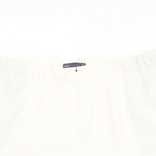Marks and Spencer Womens Ivory Polyester Basic Shorts Size 20 Regular Pull On