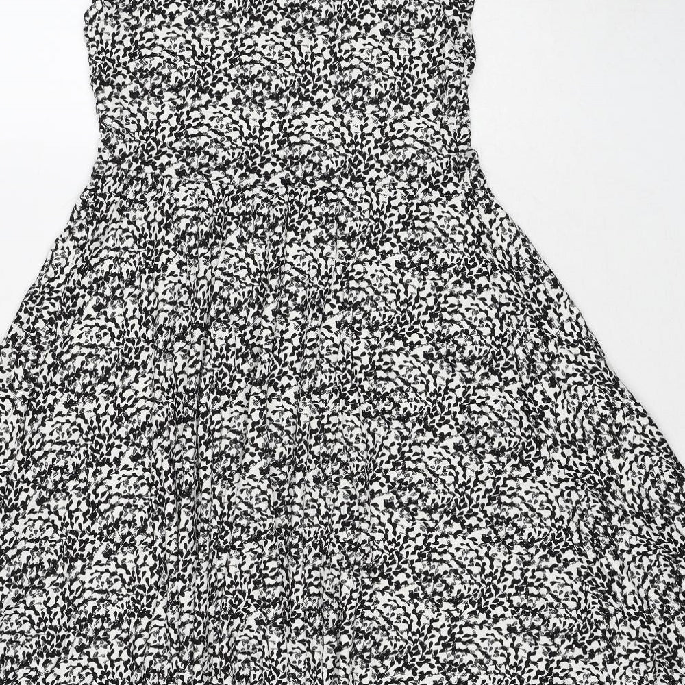 H&M Womens Black Geometric Viscose Trapeze & Swing Size S V-Neck Pullover