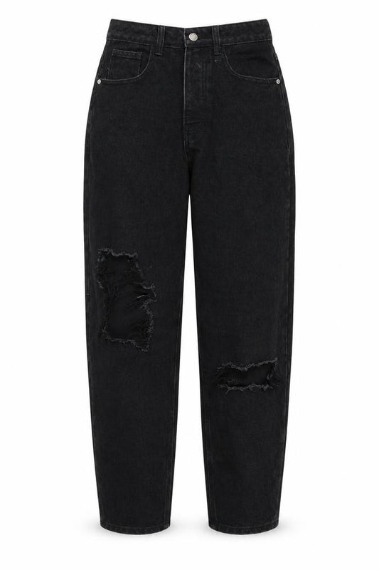 Front view of PRETTYLITTLETHING women’s black cotton boyfriend jeans, size UK 6, regular zip