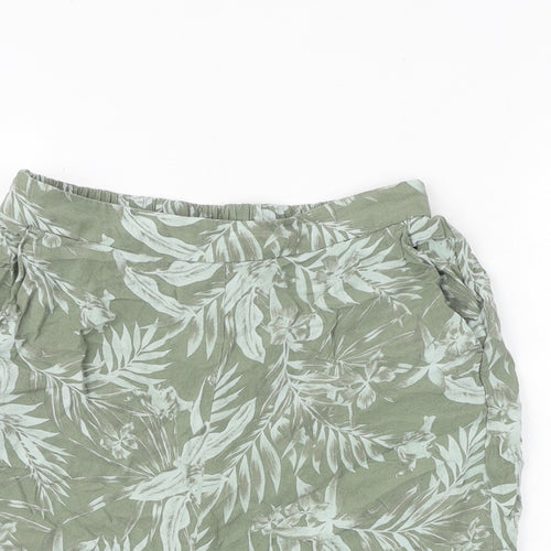 New Look Womens Green Geometric Viscose Basic Shorts Size 8 Regular - Palm Print