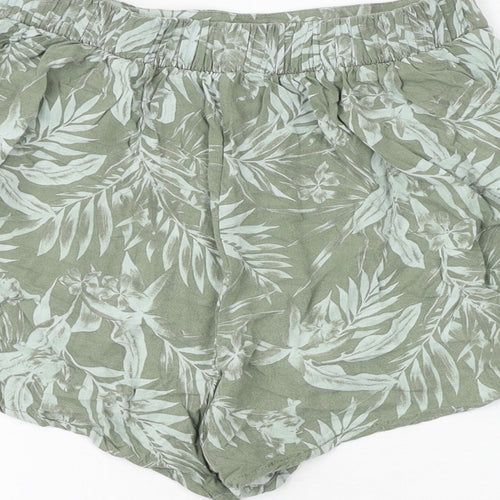 New Look Womens Green Geometric Viscose Basic Shorts Size 8 Regular - Palm Print