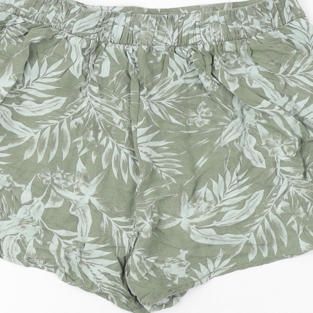 New Look Womens Green Geometric Viscose Basic Shorts Size 8 Regular - Palm Print