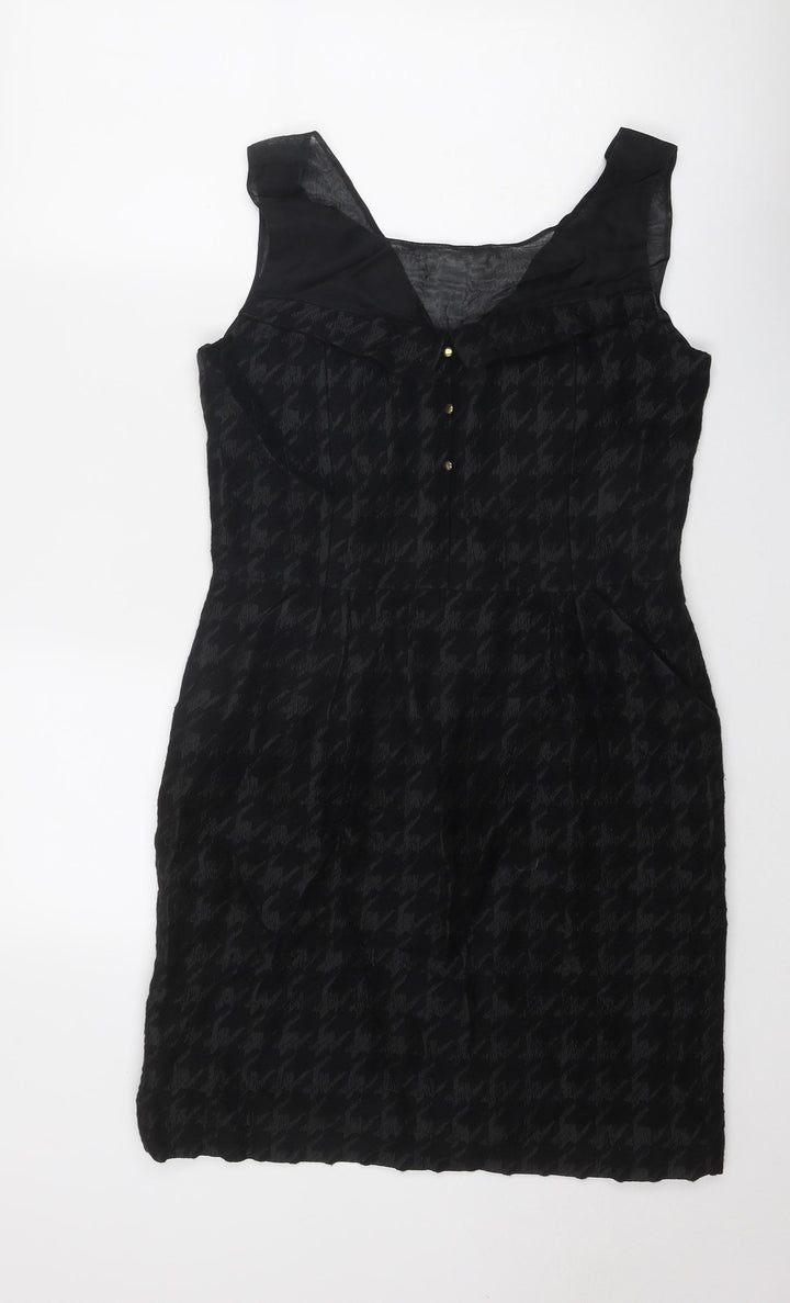 N.W. 3 Womens Black Geometric Wool Shift Size 12 V-Neck Zip