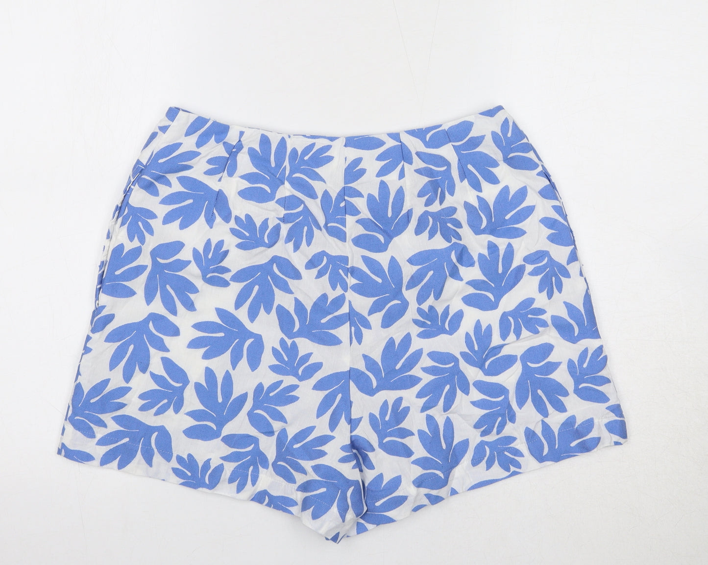 Marks and Spencer Womens Blue Geometric Cotton Basic Shorts Size 10 L14.5 in Regular Zip - Leaf Pattern