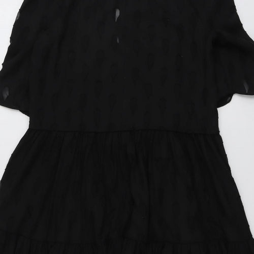 H&M Womens Black Geometric Polyester Trapeze & Swing Size 6 Round Neck Button