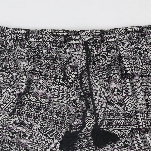 Boohoo Womens Black Geometric Polyester Basic Shorts Size 16 Regular Drawstring