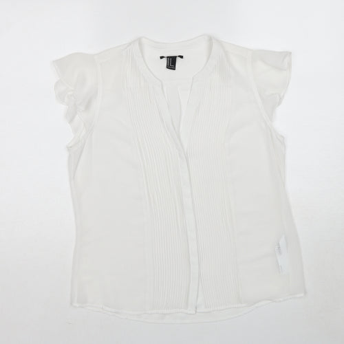 FOREVER 21 Womens White Polyester Basic Button-Up Size M V-Neck