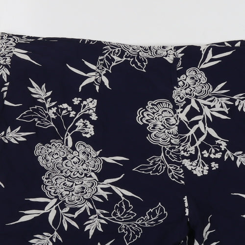 Marks and Spencer Womens Blue Floral Viscose Basic Shorts Size 18 L6 in Regular Button