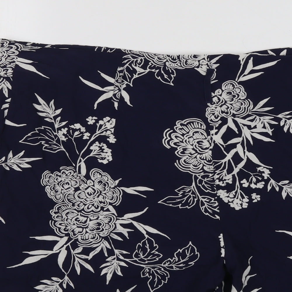 Marks and Spencer Womens Blue Floral Viscose Basic Shorts Size 18 L6 in Regular Button