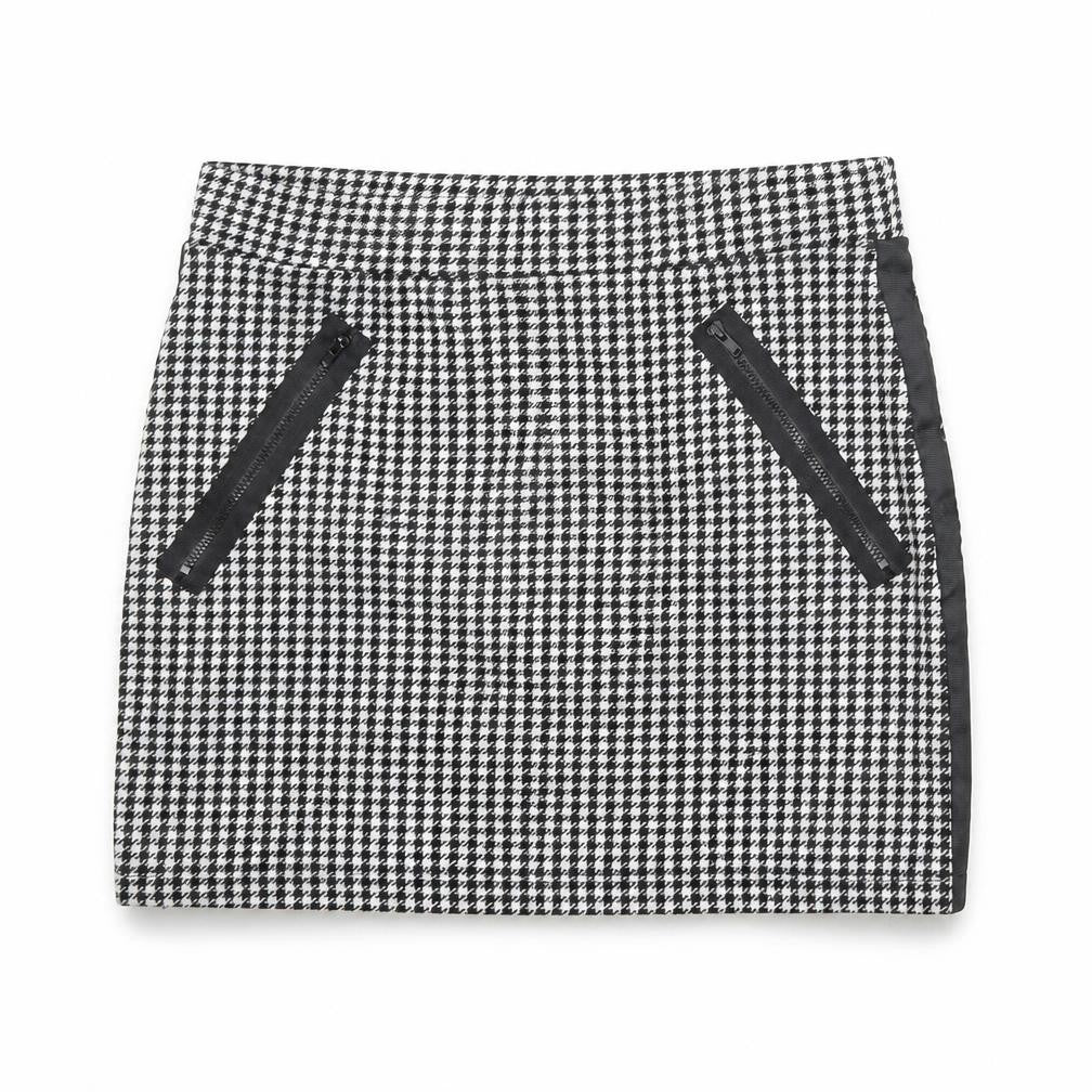 Front view of FACTORIE women’s black geometric polyester a-line skirt, size M, - houndstooth pattern