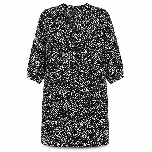 Front view of M&Co women’s black geometric polyester a-line, size UK 14, v-neck pullover