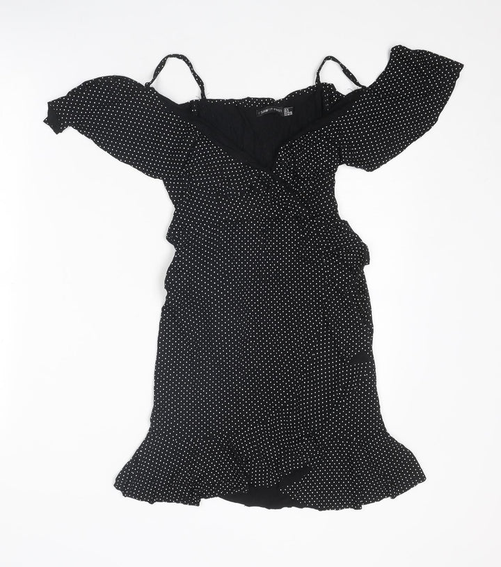 I SAW IT FIRST Womens Black Polka Dot Viscose A-Line Size 8 V-Neck Pullover - Cold shoulder
