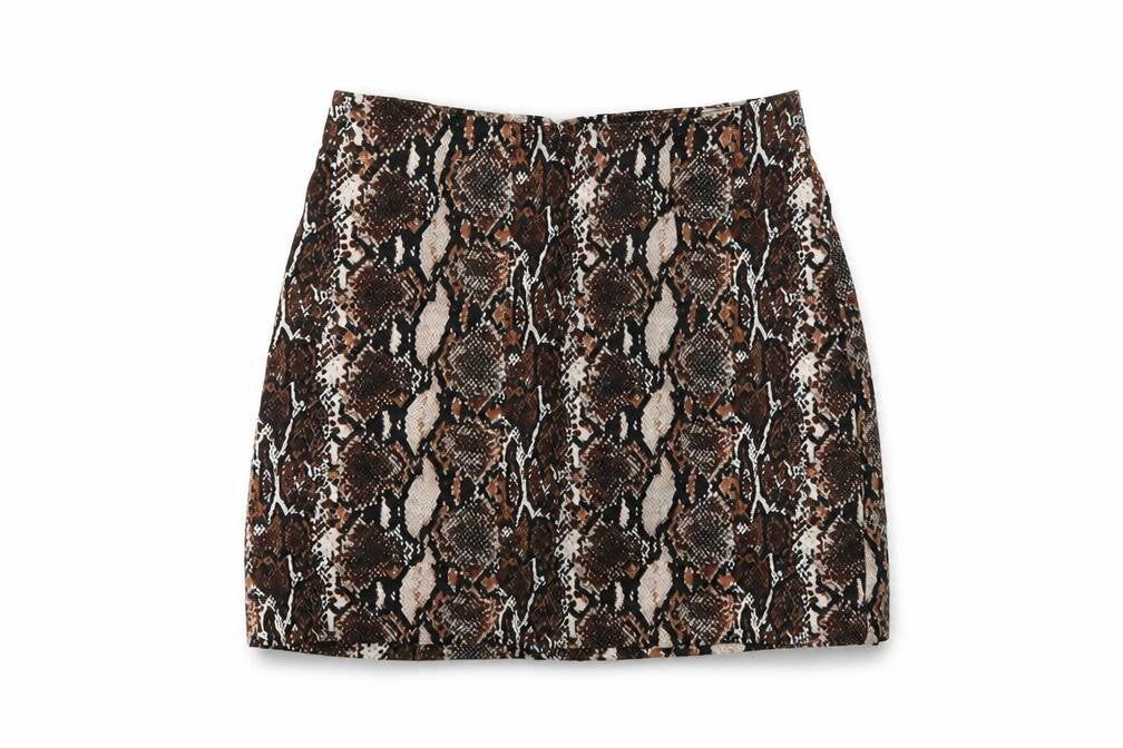 Front view of Pull&Bear women’s brown animal print cotton mini skirt, size S, zip - snakeskin pattern