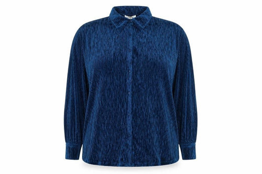 Front view of Glamorous women’s blue polyester basic button-up, size UK 16, collared