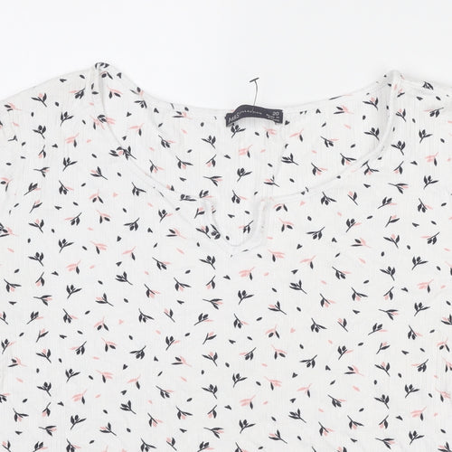 Marks and Spencer Womens White Geometric Viscose Basic T-Shirt Size 20 V-Neck