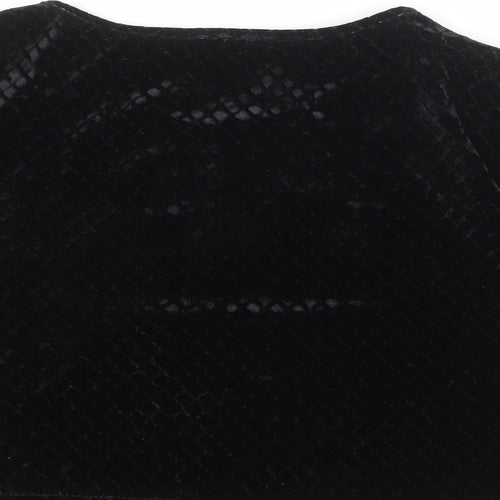 Hearts & Bows Womens Black Geometric Polyester Cropped T-Shirt Size 10 Boat Neck
