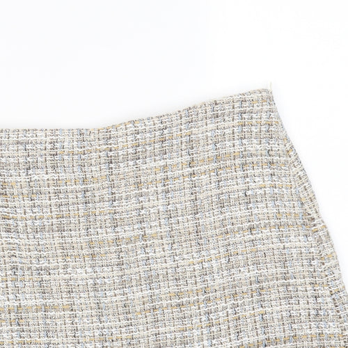Zara Womens Beige Polyester Basic Shorts Size 32 in L3 in Regular Zip