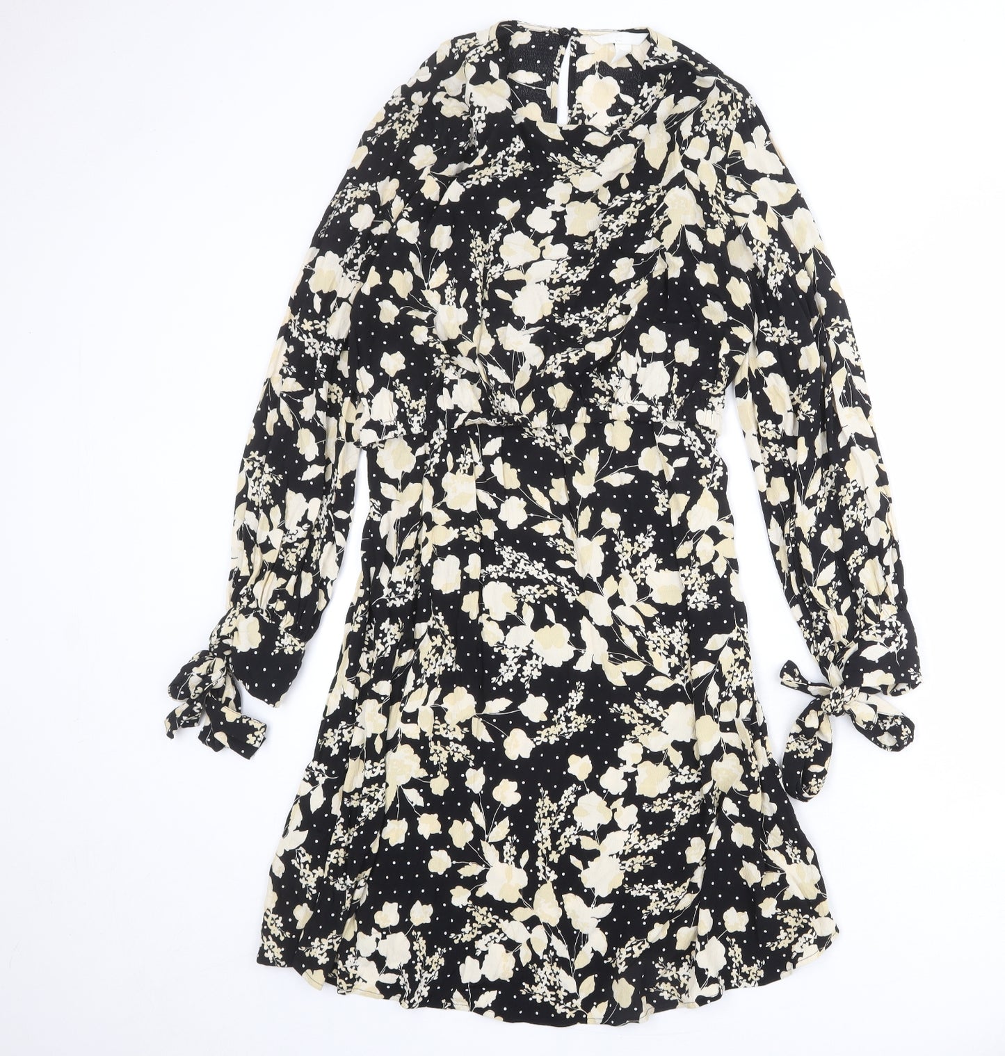 H&M Womens Black Floral Viscose A-Line Size M Round Neck Button