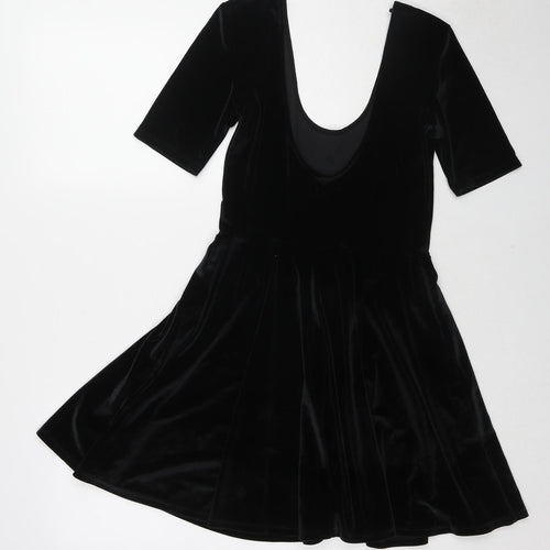 Kimchi Blue Womens Black Polyester A-Line Size M Scoop Neck Pullover