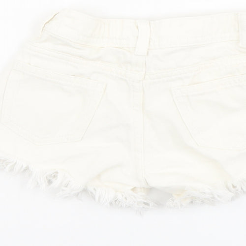 Marks and Spencer Girls Ivory Cotton Cut-Off Shorts Size 6-7 Years Regular Zip - Flower Details