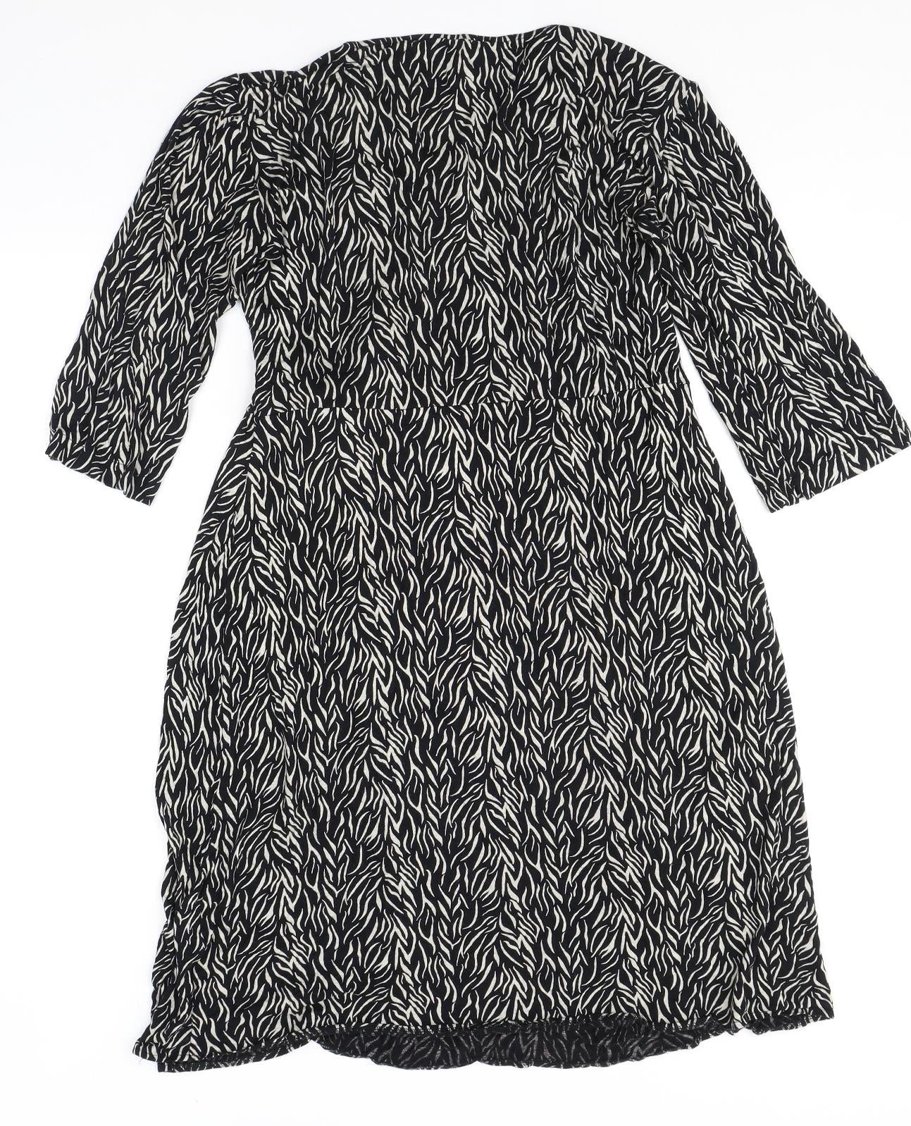 M&Co Womens Black Geometric Viscose A-Line Size 14 V-Neck Pullover