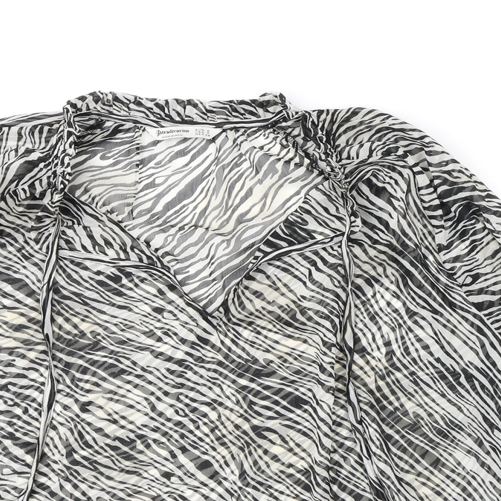 Stradivarius Womens Black Animal Print Polyester Basic Blouse Size M V-Neck